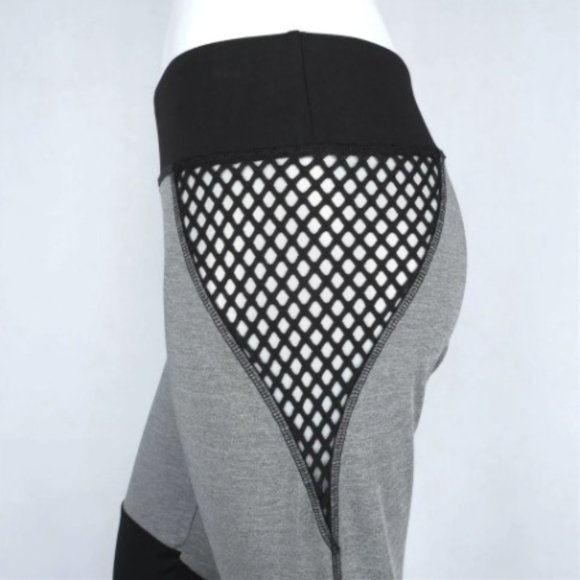 π§ββοΈ ATHLETIC LEGGINGS π§ββοΈ Sexy mesh sides! - Picture 5 of 5